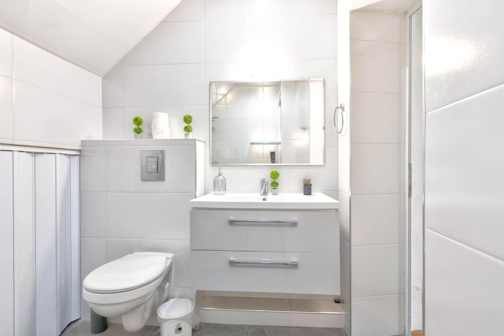 Sunny 2-Bedroom Maisonette Varna & Parking Exterior photo