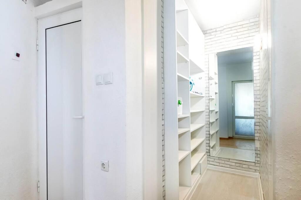 Sunny 2-Bedroom Maisonette Varna & Parking Exterior photo