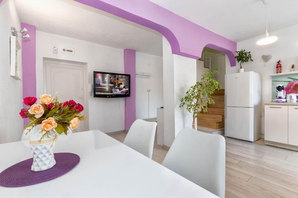 Sunny 2-Bedroom Maisonette Varna & Parking Exterior photo